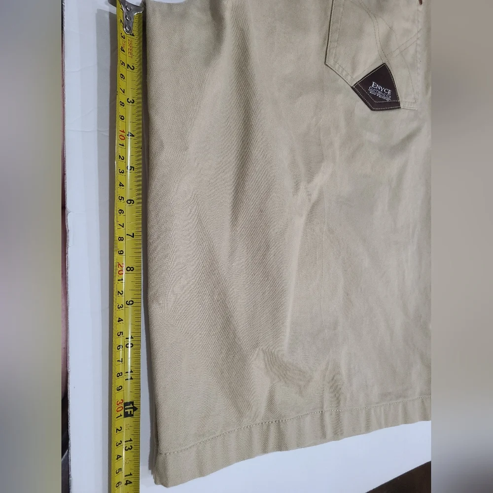 Vintage Enyce Men's Tan Shorts Sz.44